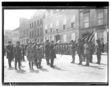 Cerimónia militar com comandante da base de Cherburgo.