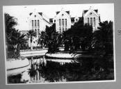 Perspectiva frontal dos pavilhões do quartel do parque rainha D. Leonor.