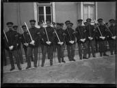 "Visita do presidente Manuel de Arriaga à Escola de Guerra.".