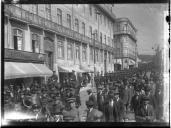 "Escola de Guerra: desfile até Belém."