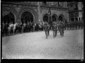 "Parada em frente à estação do Rossio".