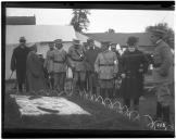 Bernardino Machado visita o serviço de saúde.