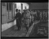 Bernardino Machado visita as instalações militares do serviço de saúde.