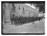 "Visita do rei D. Carlos à Escola do Exército no início do ano escolar."