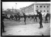 "Quartel dos marinheiros, exercícios de ginástica."