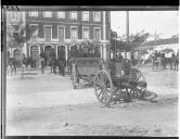 "Abertura das Cortes: formatura de artilharia."