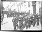 "Revista naval. Desfile de marinheiros."