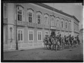 "Palácio das Necessidades: cavalaria desfilando."