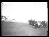 "Exercícios no hipódromo de Belém."