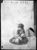 Criança com traje tradicional transmontano.