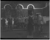 Bernardino Machado visita as tropas com grupo de oficiais.